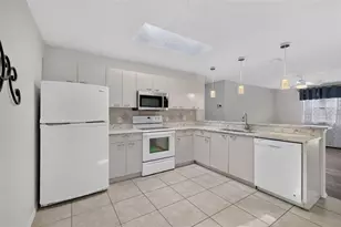 1606 Campos Dr, The Villages, FL 32162 - Photo 14