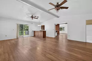 8050 Spring Dr, Yalaha, FL 34797 - Photo 18
