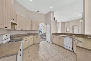 5925 Bagpipe Pl, Leesburg, FL 34748 - Photo 14