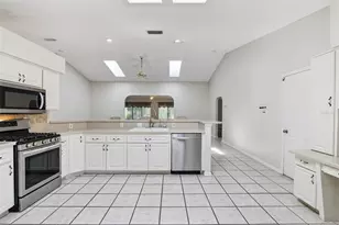 26744 Racquet Cir, Leesburg, FL 34748 - Photo 8