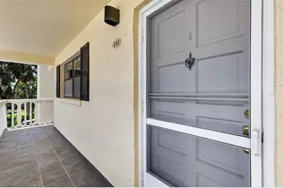 101 N Grandview Street #203, Mount Dora, FL 32757 - Photo 4