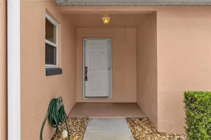 805 San Carlos Ct, Lady Lake, FL 32159 - Photo 2