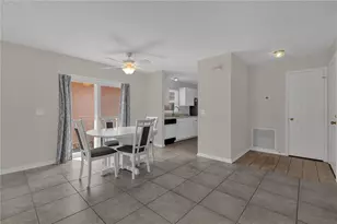 805 San Carlos Ct, Lady Lake, FL 32159 - Photo 8