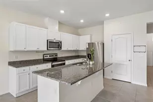 1014 Lido Dr, Howey in the Hills, FL 34737 - Photo 8
