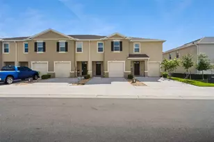 1014 Lido Dr, Howey in the Hills, FL 34737 - Photo 2