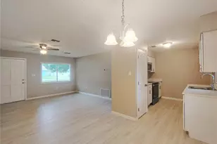 904 Hickory Ave, Fruitland Park, FL 34731 - Photo 6