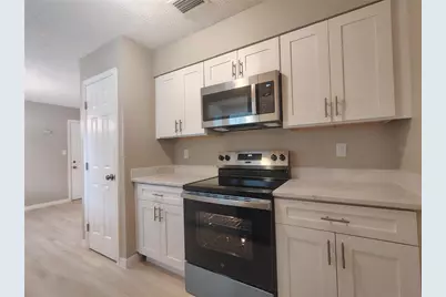 904 Hickory Avenue, Fruitland Park, FL 34731 - Photo 10