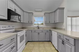36127 Pinetree St, Fruitland Park, FL 34731 - Photo 16
