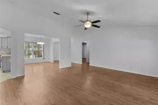 36127 Pinetree St, Fruitland Park, FL 34731 - Photo 8