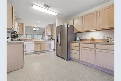3170 Williams Road, The Villages, FL 32162 - Photo 16