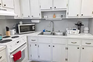 8454 111th St, Seminole, FL 33772 - Photo 4