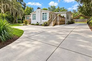 16800 SE 249th Terrace, Umatilla, FL 32784 - Photo 1