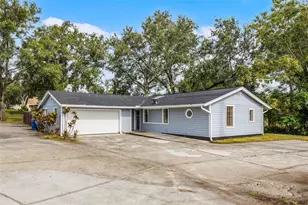 697 E Anderson Rd, Groveland, FL 34736 - Photo 1