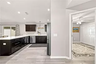 1186 Trappers Ct, The Villages, FL 32163 - Photo 6