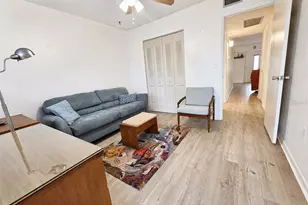 8454 111th St, Seminole, FL 33772 - Photo 8