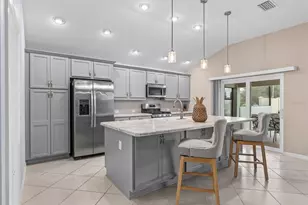 3146 Jacqueline Wy, The Villages, FL 32163 - Photo 4