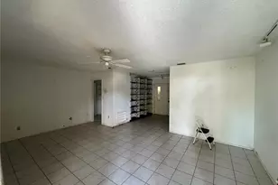 3896 Hawkeye Cir, Sarasota, FL 34232 - Photo 2