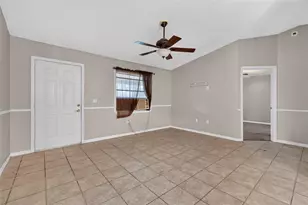37320 Beach Dr, Umatilla, FL 32784 - Photo 6