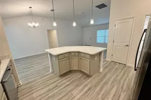528 Cherry Creek Wy, The Villages, FL 34762 - Photo 6