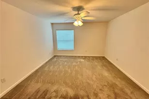 528 Cherry Creek Wy, The Villages, FL 34762 - Photo 10