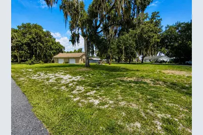 1055 Cr-453, Lake Panasoffkee, FL 33538 - Photo 8