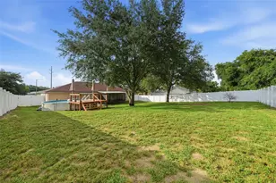 236 Country Lakes Cir, Groveland, FL 34736 - Photo 40