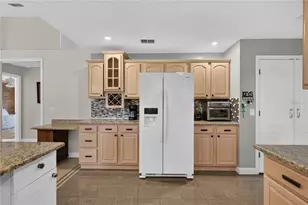 19923 W Eldorado Dr, Eustis, FL 32736 - Photo 14