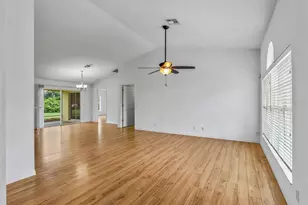 5123 Grove Mnr, Lady Lake, FL 32159 - Photo 8