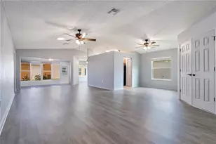 32901 Enchanted Oaks Ln, Leesburg, FL 34748 - Photo 4