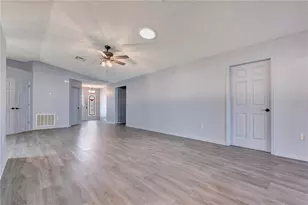 32901 Enchanted Oaks Ln, Leesburg, FL 34748 - Photo 6