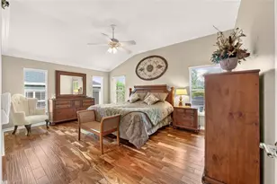2425 Boiling Springs Ct, The Villages, FL 32162 - Photo 42