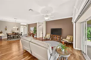 2425 Boiling Springs Ct, The Villages, FL 32162 - Photo 4