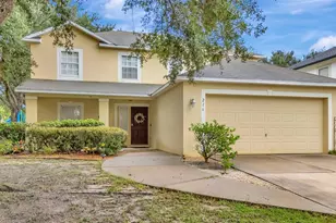 216 Tres Reyes Ln, Groveland, FL 34736 - Photo 4