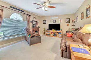 216 Tres Reyes Ln, Groveland, FL 34736 - Photo 12