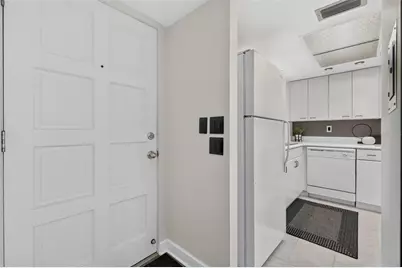101 N Grandview Street #412, Mount Dora, FL 32757 - Photo 4