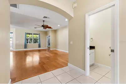 1025 Winnsboro Drive, The Villages, FL 32162 - Photo 6
