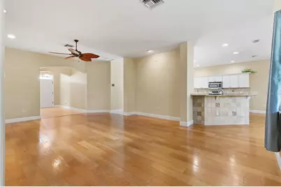 1025 Winnsboro Drive, The Villages, FL 32162 - Photo 12