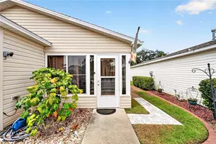 17458 SE 82nd Roslyn Ct, The Villages, FL 32162 - Photo 8