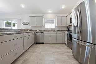 7380 SE 168th Dipietro Ln, The Villages, FL 32162 - Photo 4