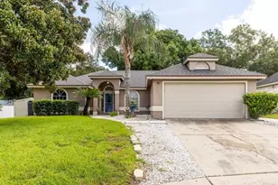 859 High Pointe Cir, Minneola, FL 34715 - Photo 2