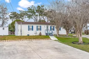 12221 Helena Ct, Leesburg, FL 34788 - Photo 1