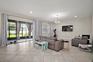 9153 Carmela Ave, Davenport, FL 33897 - Photo 8