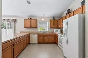 17535 SE 84th Foxgrove Ave, The Villages, FL 32162 - Photo 8