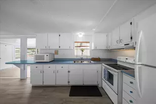 1314 Teakwood Ln, Lady Lake, FL 32159 - Photo 10