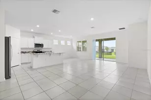 7926 Penrose Pl, Wildwood, FL 34785 - Photo 6