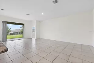 7926 Penrose Pl, Wildwood, FL 34785 - Photo 8
