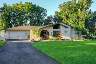 8106 Spring Dr, Yalaha, FL 34797 - Photo 1