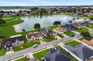 543 Terranova Cir, Winter Haven, FL 33884 - Photo 2