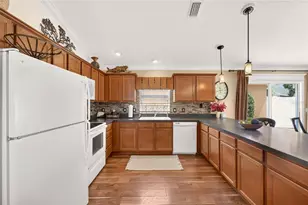 615 Osada Ave, The Villages, FL 32162 - Photo 8