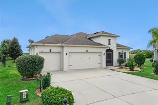 205 Mystic Bay Ct, Groveland, FL 34736 - Photo 4